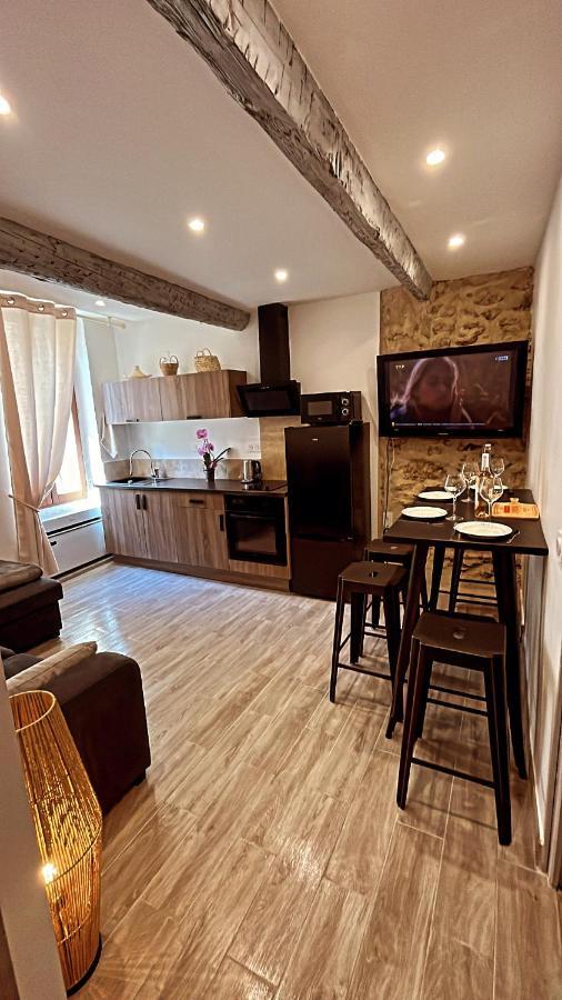 Appartement T2 Centre Village Cucuron Esterno foto
