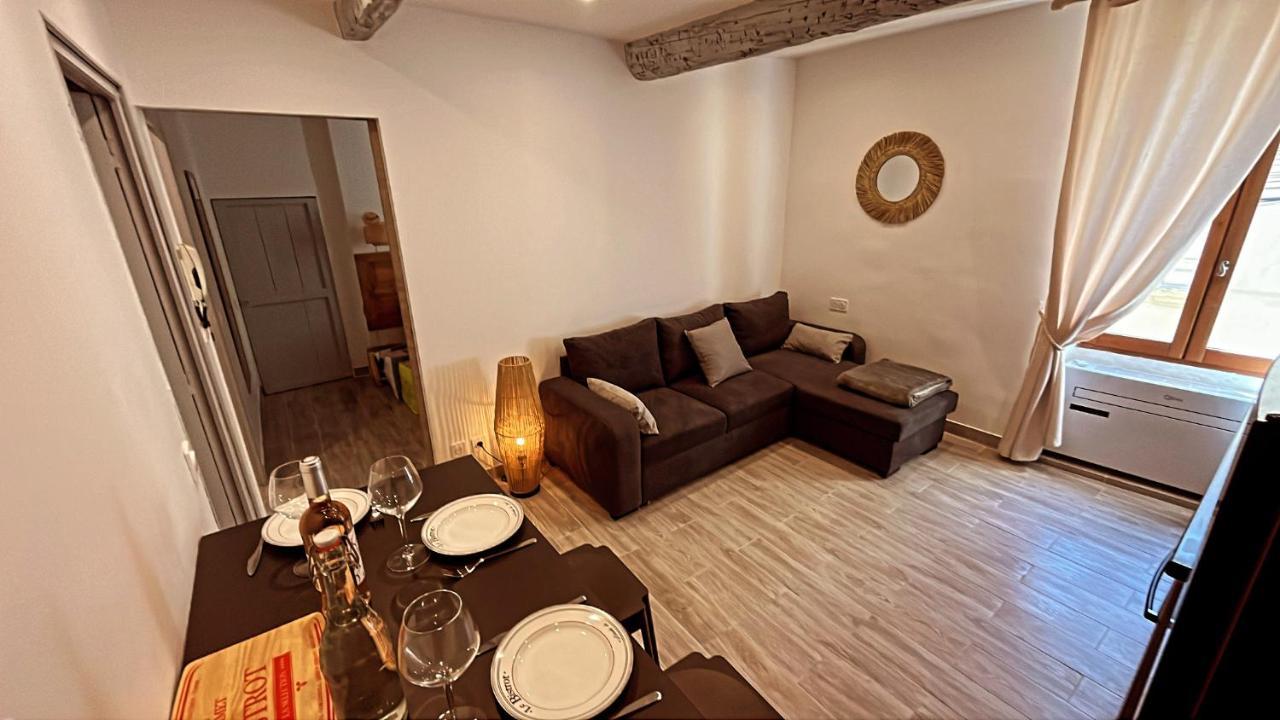 Appartement T2 Centre Village Cucuron Esterno foto